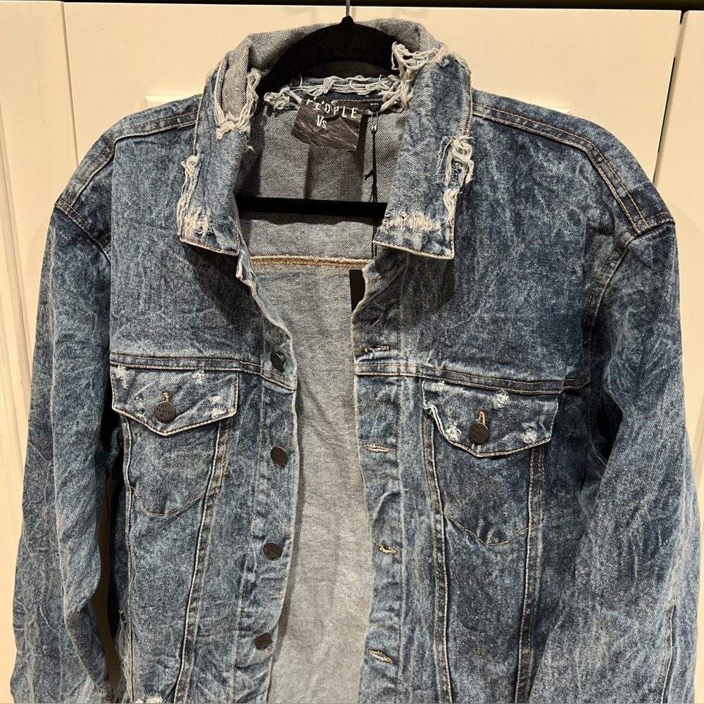 The People vs Men's XXL Fits US Large Denim Jean Jacket Distressed Destroyed - Picture 5 of 11